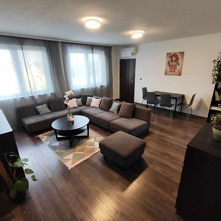 Apartman Dominika Apartment Rovinka ภายนอก รูปภาพ