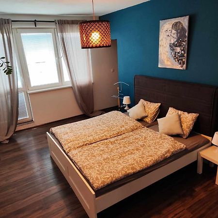 Apartman Dominika Apartment Rovinka ภายนอก รูปภาพ