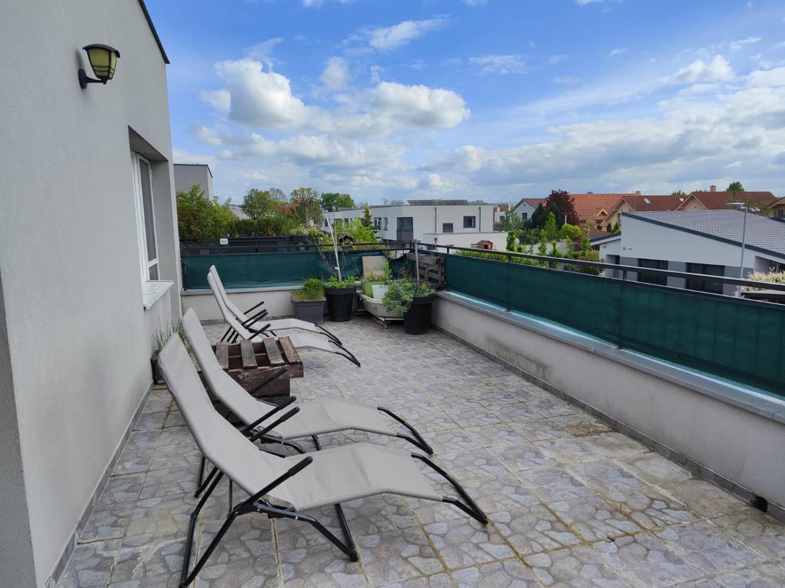 Apartman Dominika Apartment Rovinka ภายนอก รูปภาพ
